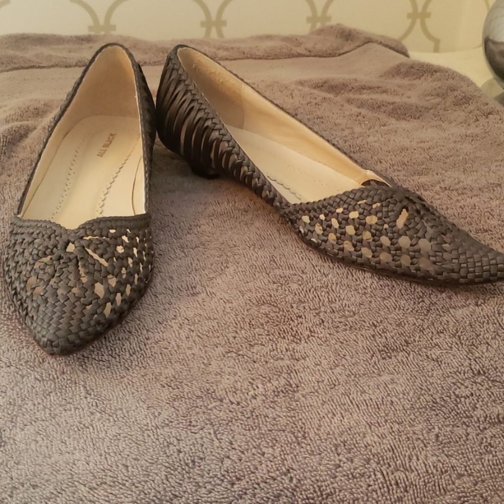 Shoes - Picture 2 of 3